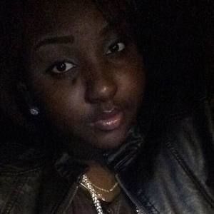 Meet your Posher, Tia